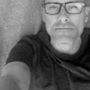 Meet your Posher, Troy